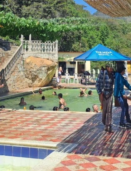 Experiencia Termal De Naturaleza Y Bienestar